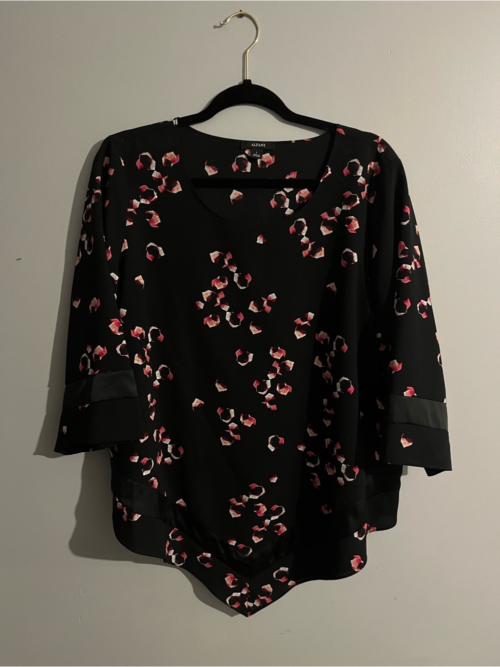 Alfani Black Tunic with Pink Floral Petal Print size large feminine career
